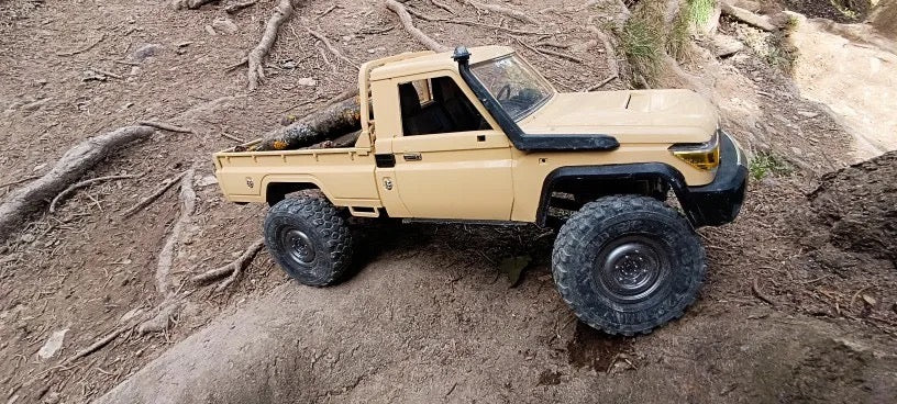 1:12 Scale R/C Toyota Landcruiser LC79 MN82